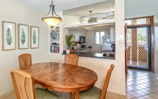 Menehune Shores, #517 1 Bedroom Condo by RedAwning