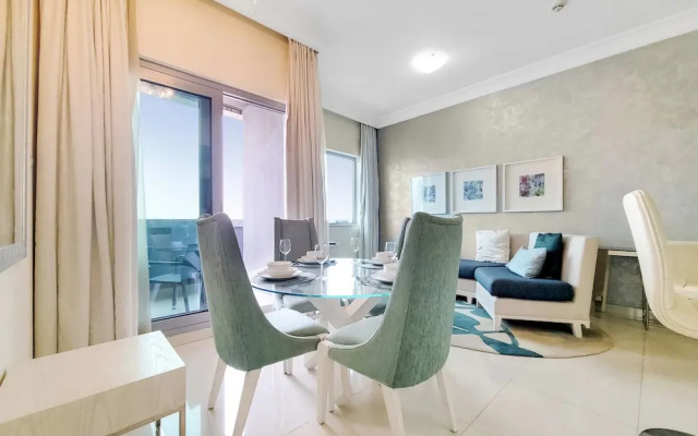 GreenFuture - Super Chic Condo With Incredible Cityscape Views