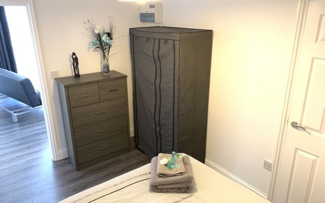 Grand Central Budget Modern Apartments