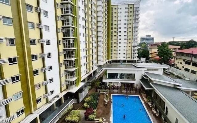 1 Br condo T2-8H