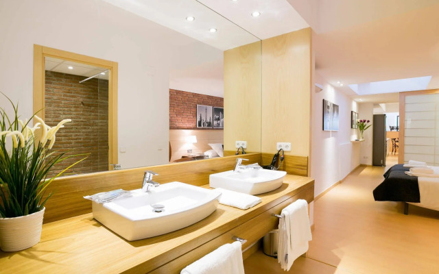 Serennia Cest Apartamentos Arc de Triomf