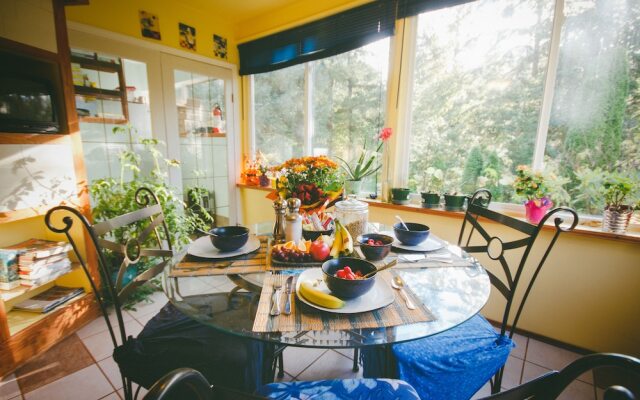 Tall Trees Bed & Breakfast