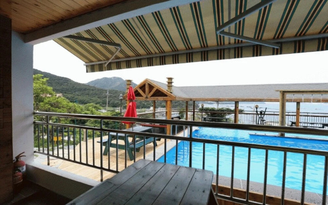 Geojedo Badamaru Pension