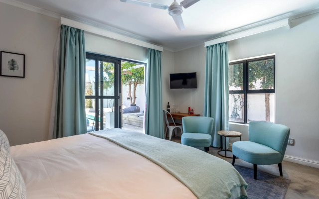 Whale Rock Luxury Lodge