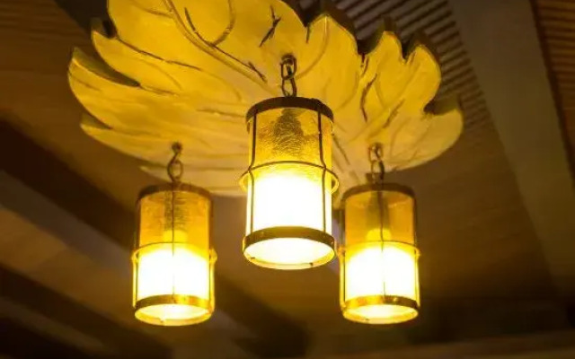 Shuhe Yanchao Hostel