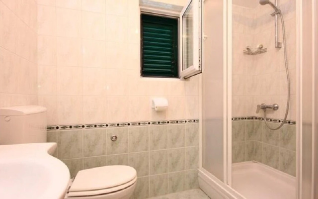 Per - Comfortable Family Apartments - A2