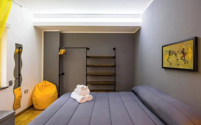 Fresh and Trendy Flat at Vomero