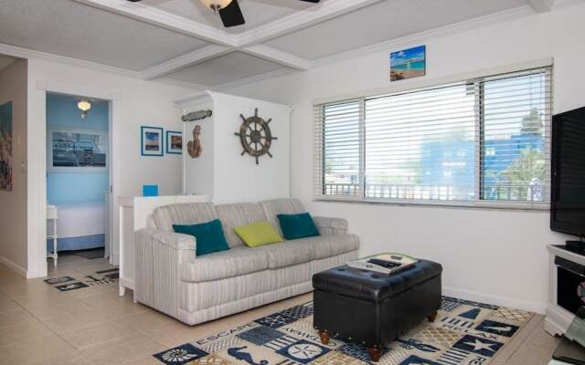 Palm Cay 3