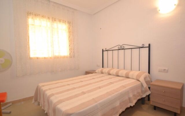 Apartment Albeniz La Pineda