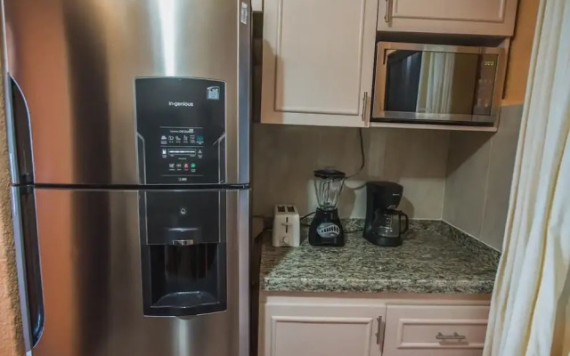 2 Bedrooms Ocean View Condo