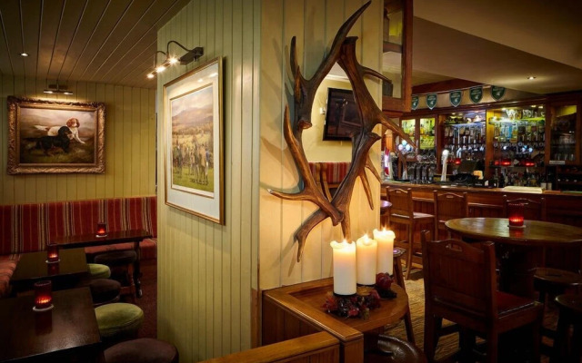 The Horse & Hound
