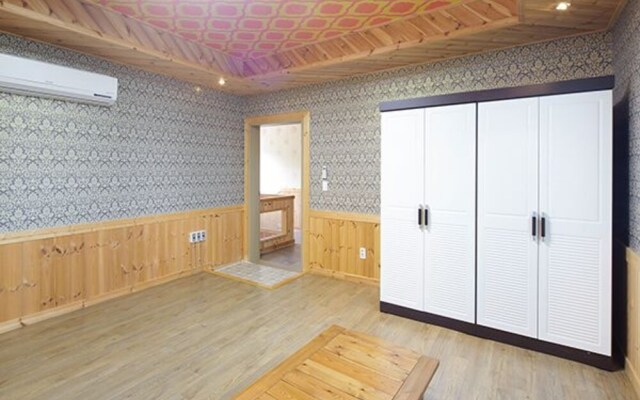 Gyeongju Pine Valley Pension