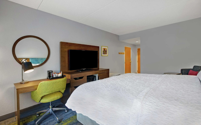 Hampton Inn & Suites Augusta West
