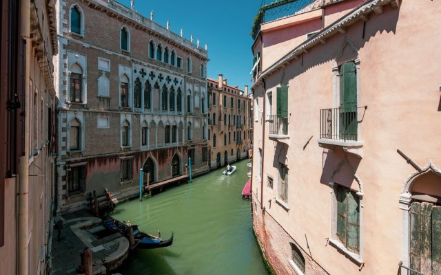 San Marco Boutique Canal View