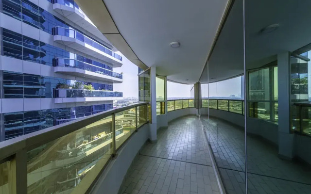 Maison Privee - Millennium Executive Tower