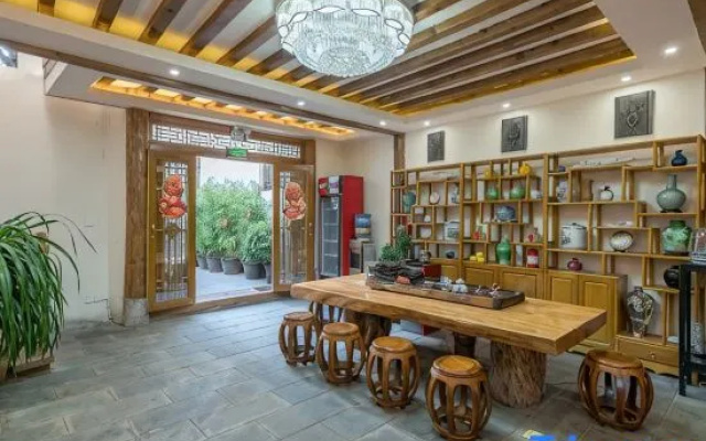 Ruochen Xuyu (Morning's Preface) Lion Hill Naxi Courtyard – Restaurant – Lijiang
