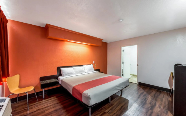 Motel 6 San Antonio, Tx - Frost Bank Center