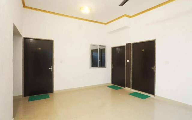 OYO 45552 Central Hotel