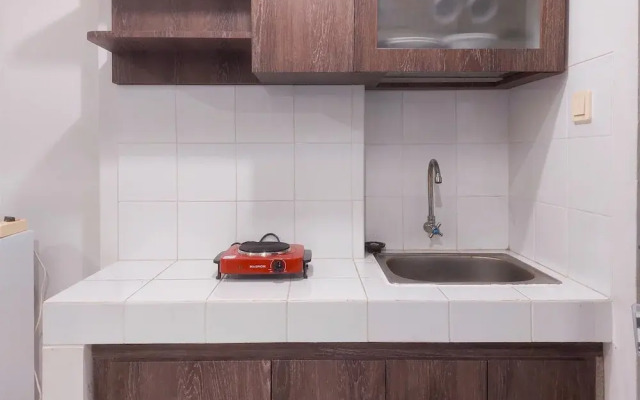 Chic And Cozy Studio Apartment At Amazana Serpong