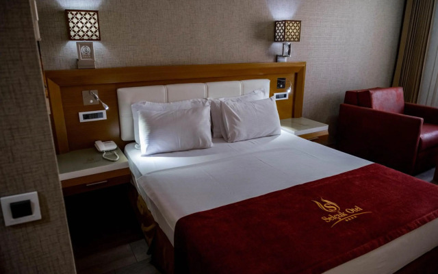 Selcuk Hotel Sems-i Tebrizi