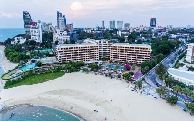 Dusit Thani Pattaya