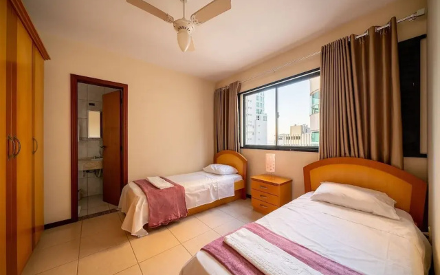 Sea View Apartm. 130m From the Beach in BC Esa901