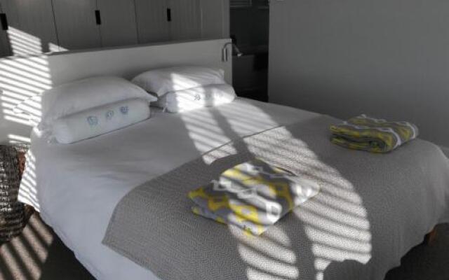 Malindila Apartment & House