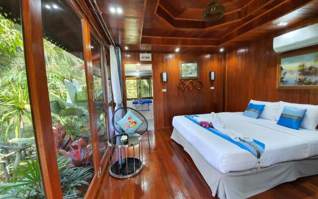 Bansuannaifun Talad Nam Ampawa