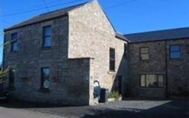 The School House - Guest House