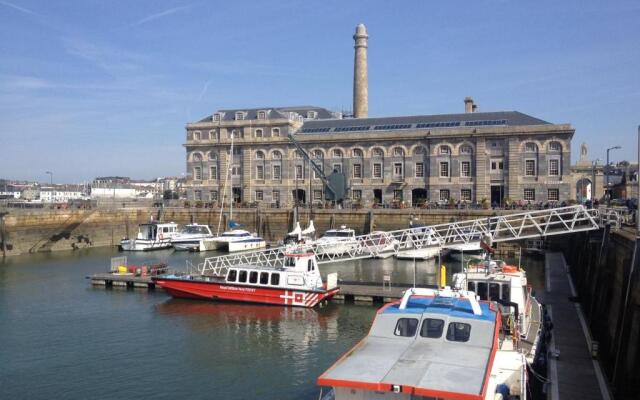 Royal William Yard Studio FREE PARKING & WiFi