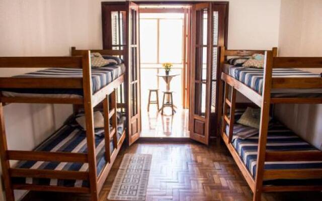Flor de Lis Hostel