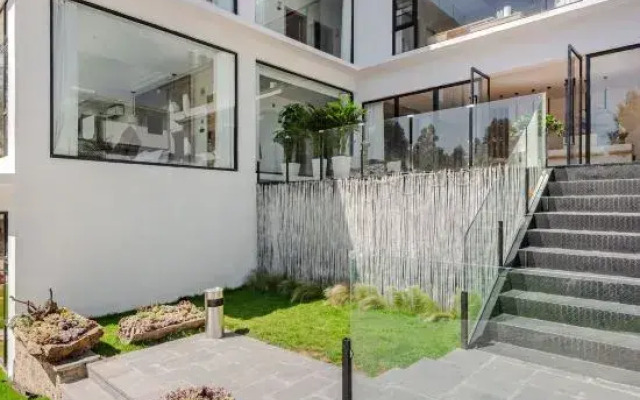 Dali li li wan xiang youth community hostel