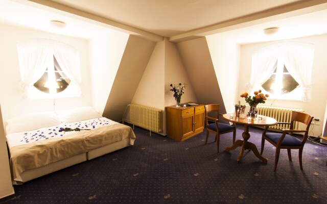 Hotel Modrá Ruže