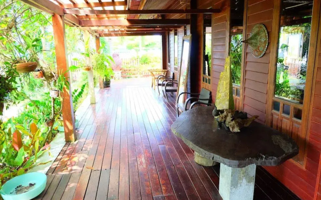 Tree home plus homestay