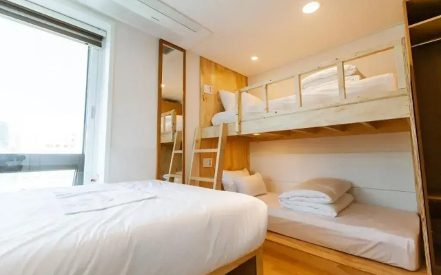 Step Inn Myeongdong 2 - Hostel