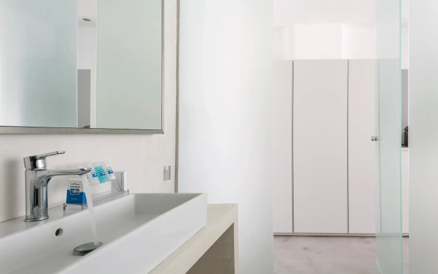 Alti Santorini Suites