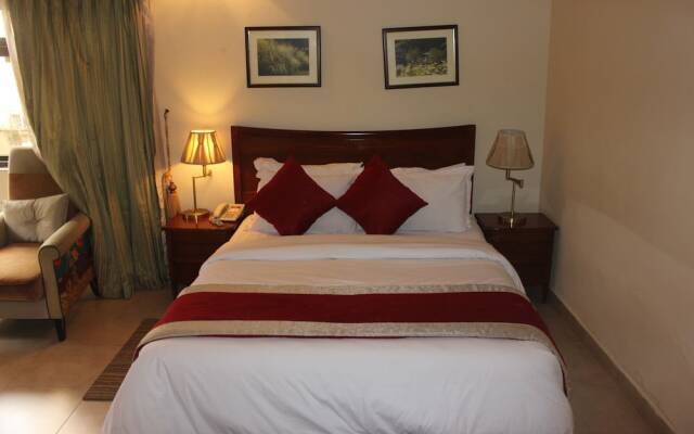 Carlson Hotel