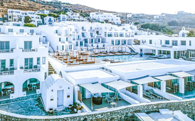 Manoulas Beach Mykonos Resort