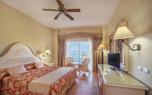 Eurostars Grand Cayacoa