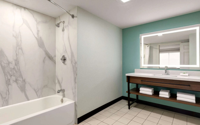 Wingate by Wyndham Green Bay/Airport