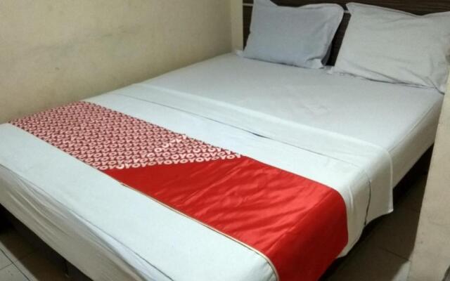 OYO 90002 Wisma Robinson