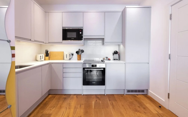 Retro 1-Bedroom Apartment in Slough