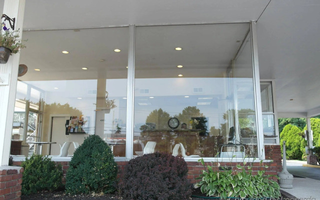 Crystal Inn Eatontown