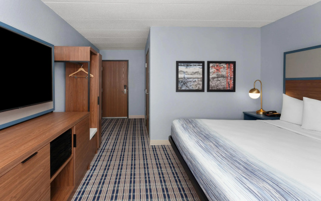 AmericInn by Wyndham Austin