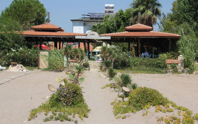 As Queen Beach Hotel