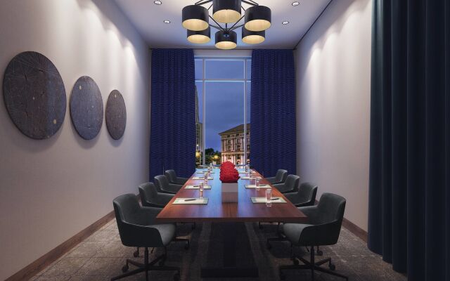 The Oaklander Hotel, Autograph Collection
