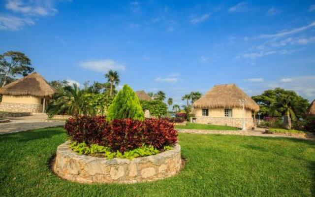 Bacalar Lagoon Resort