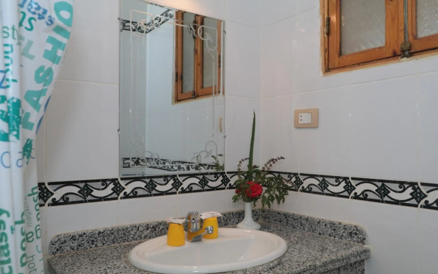 Amon Hotel
