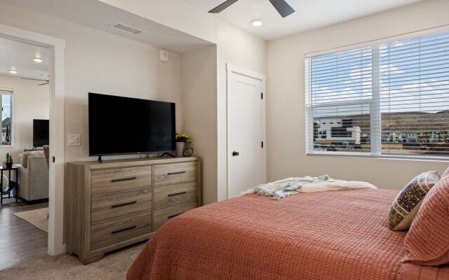 Palm Cove 2 Bedroom Condo