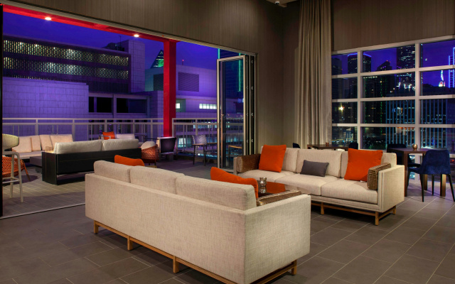 Courtyard by Marriott Dallas Downtown/Reunion District